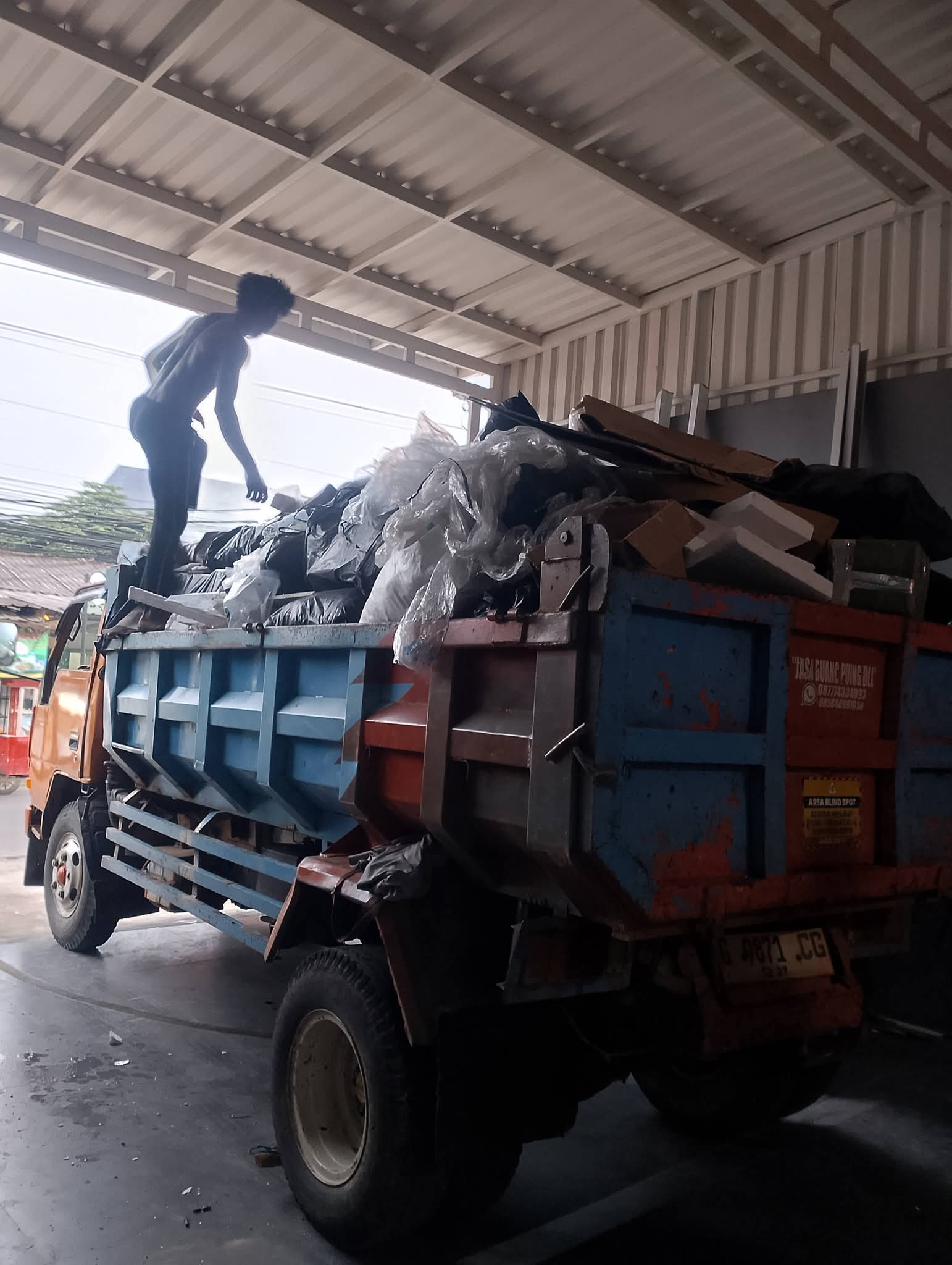 Renovasi rumah di Cinere